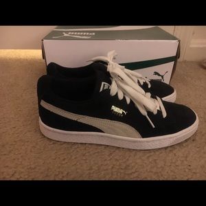 Classic suede puma shoes